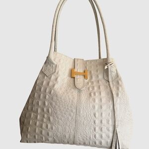 Courage B White Ostrich Handbag New